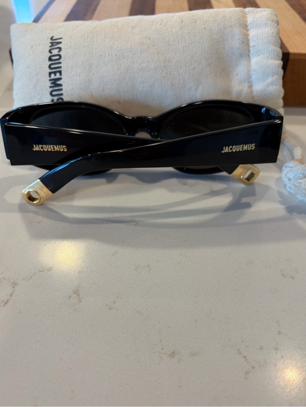 Jacquemus Black Cat-Eye Sunglasses with Gold Temples - Picture 2 of 5